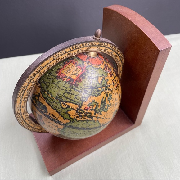 World Globe book end - wooden and hand painted - single book end - Picture 8 of 10